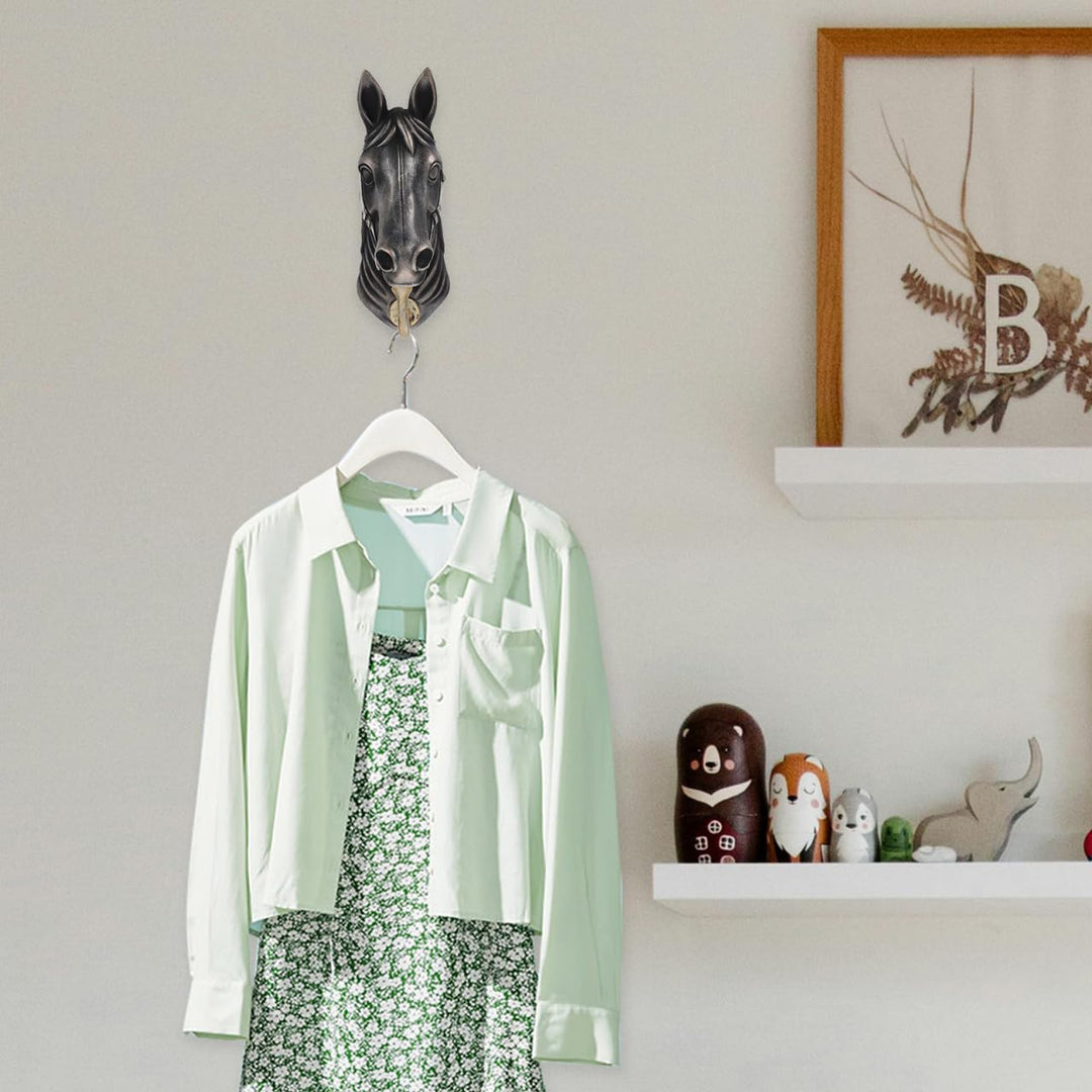 PRETYZOOM Horse Head Wall Hook Creative Animal Shaped Decorative Hanger for Coats Bags Hats Strong Load Bearing Zinc Alloy Resin 6.5X4.13X2.68 Inches Ideal for Home Entryway and Hotel